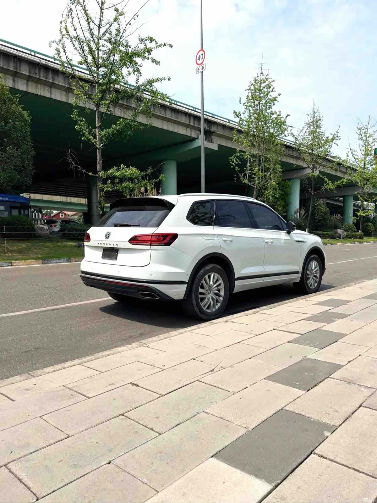Volkswagen Touareg, 2019 все фото