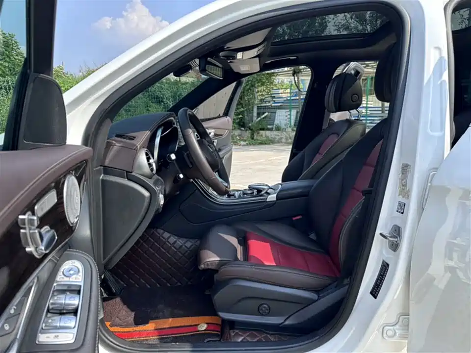 Mercedes-Benz GLC Mercedes-Benz GLC