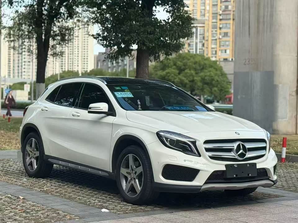 Mercedes-Benz GLA