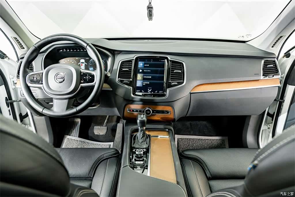 Volvo XC90, 2017 12