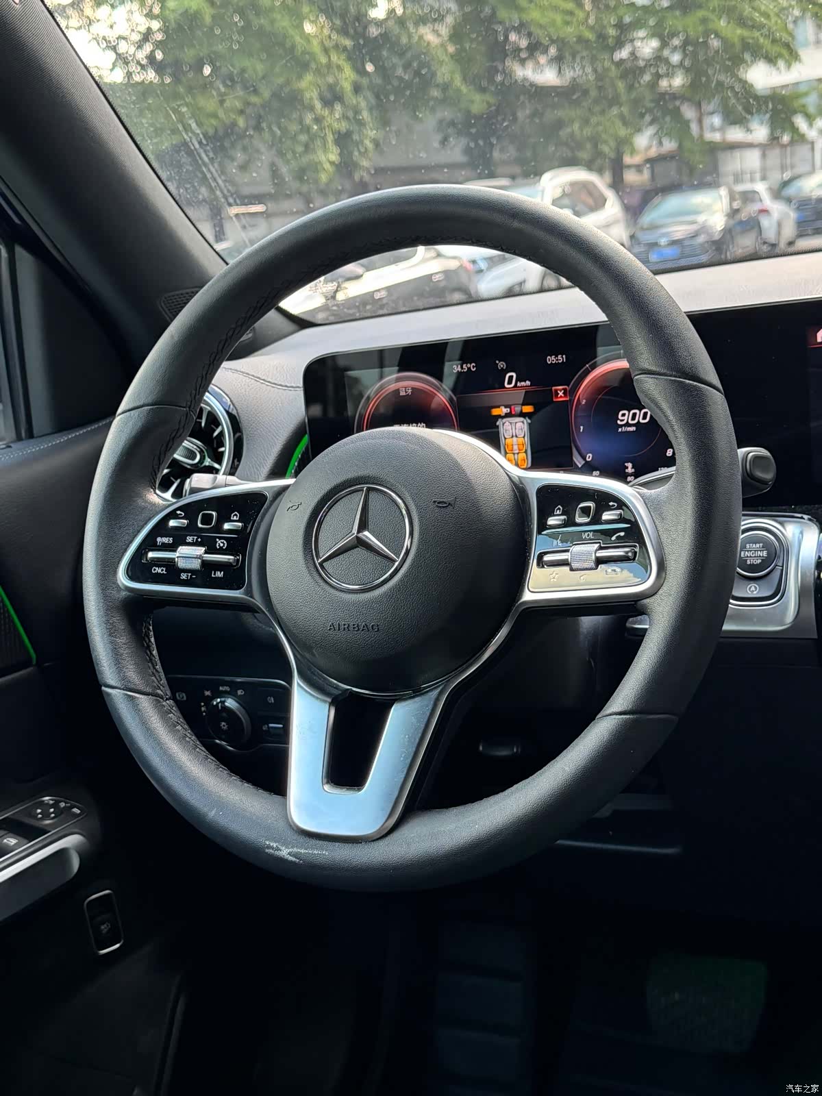 Mercedes-Benz GLB, 2021 11
