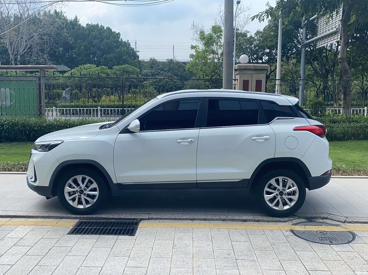 BAIC X3, 2020 7