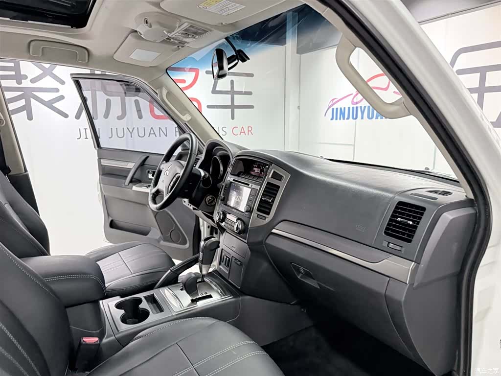 Mitsubishi Pajero, 2016 17