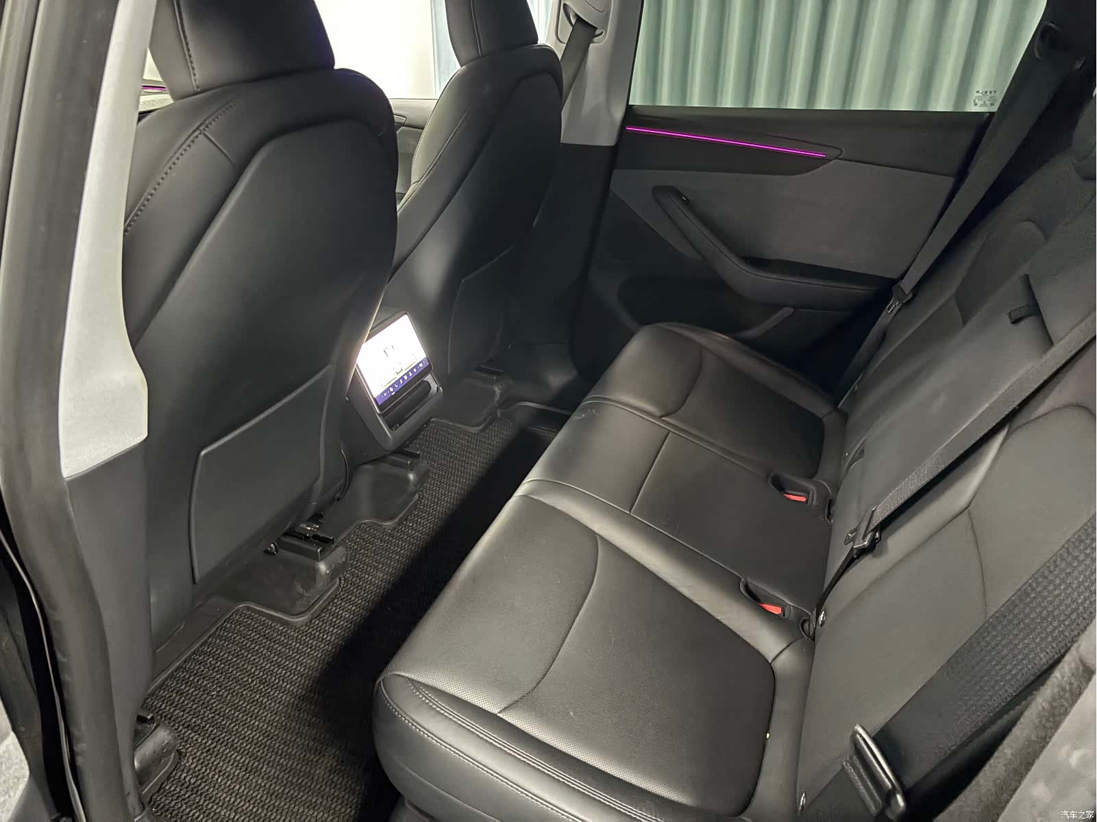 Tesla Model Y, 2025 6