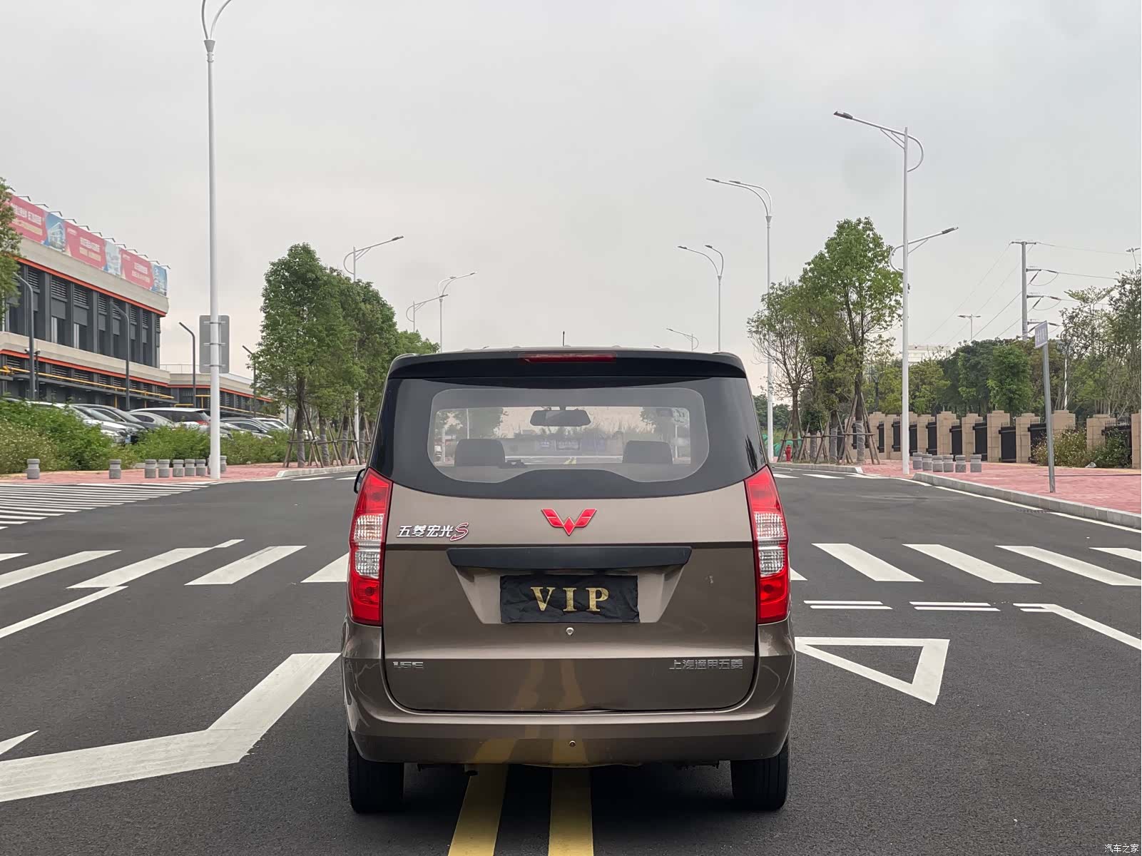 Wuling Hongguang, 2016 8