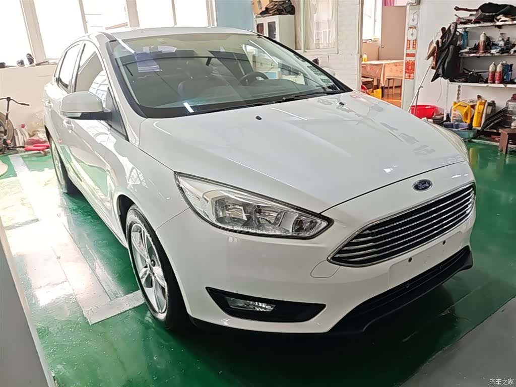 Ford Focus, 2015 4