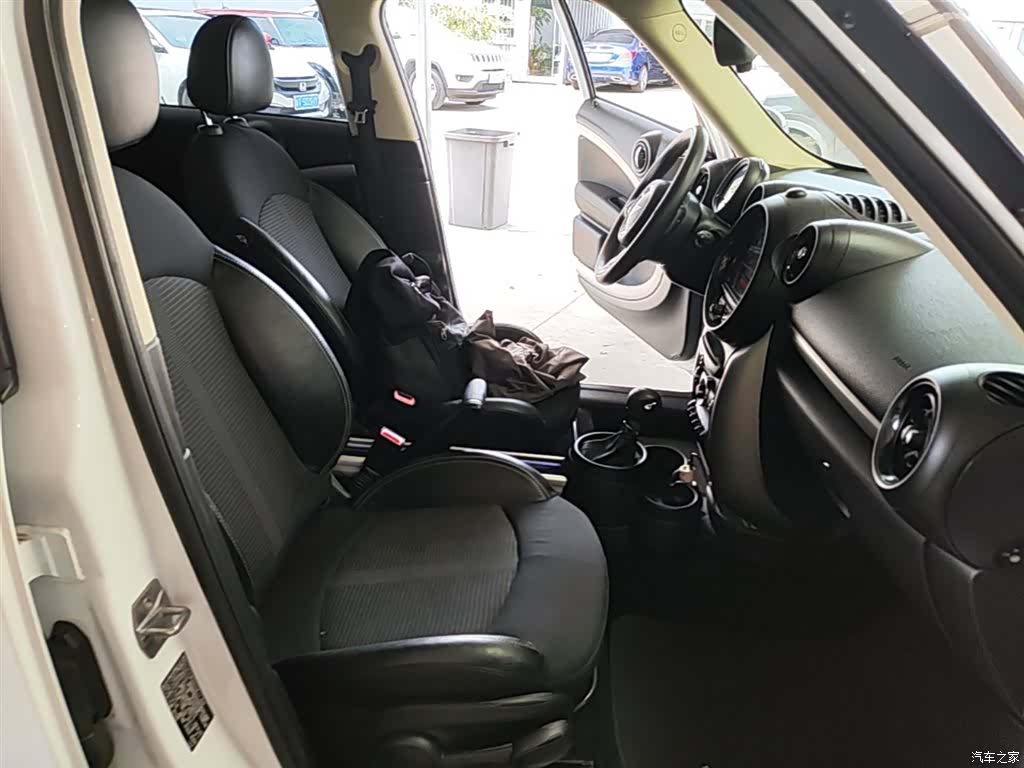 Mini Countryman, 2015 25