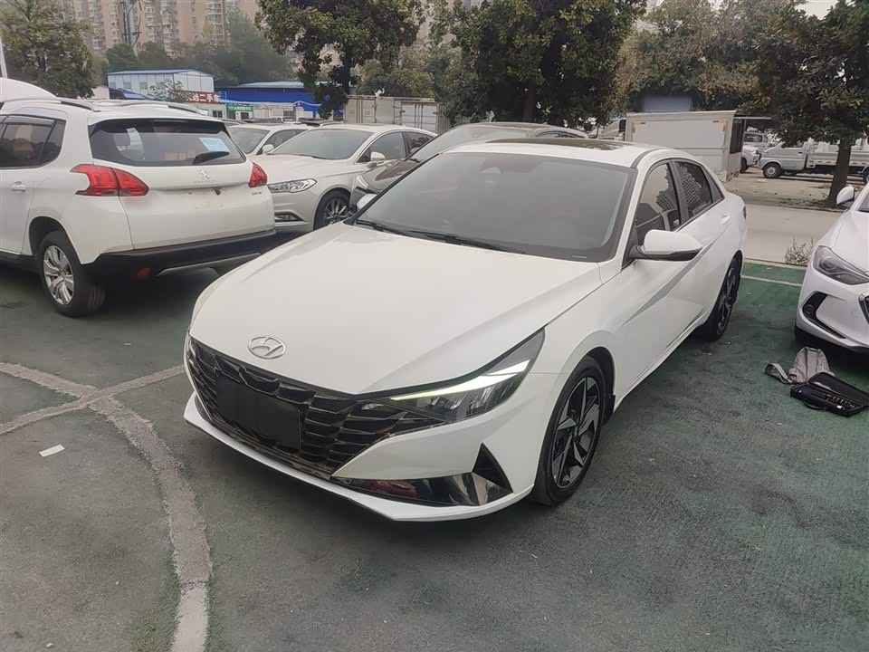 Hyundai Elantra