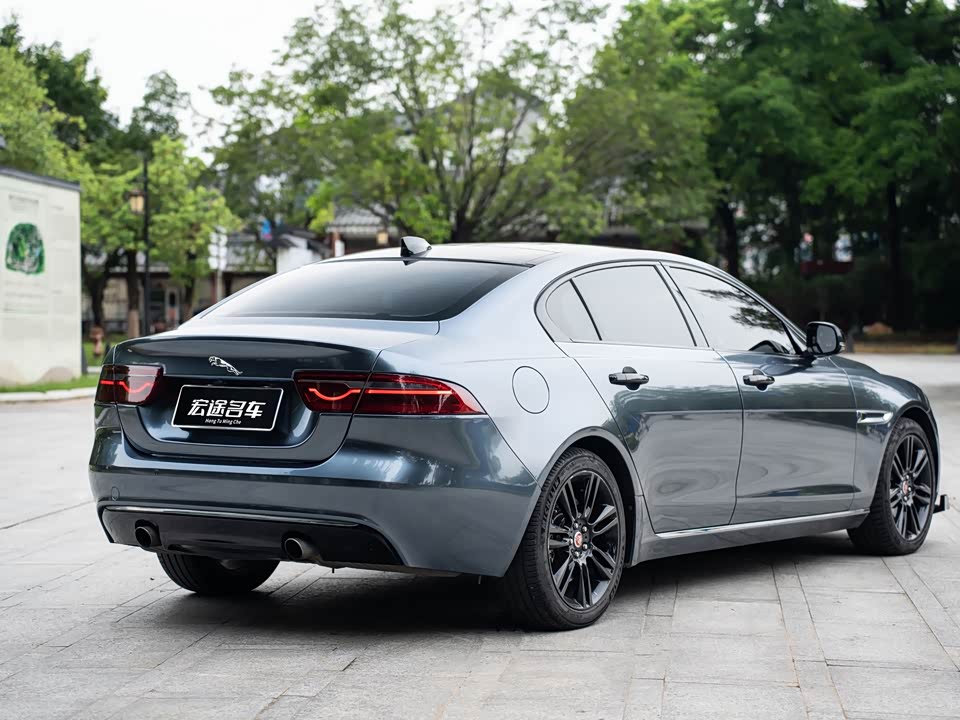 Jaguar XEL Jaguar XEL
