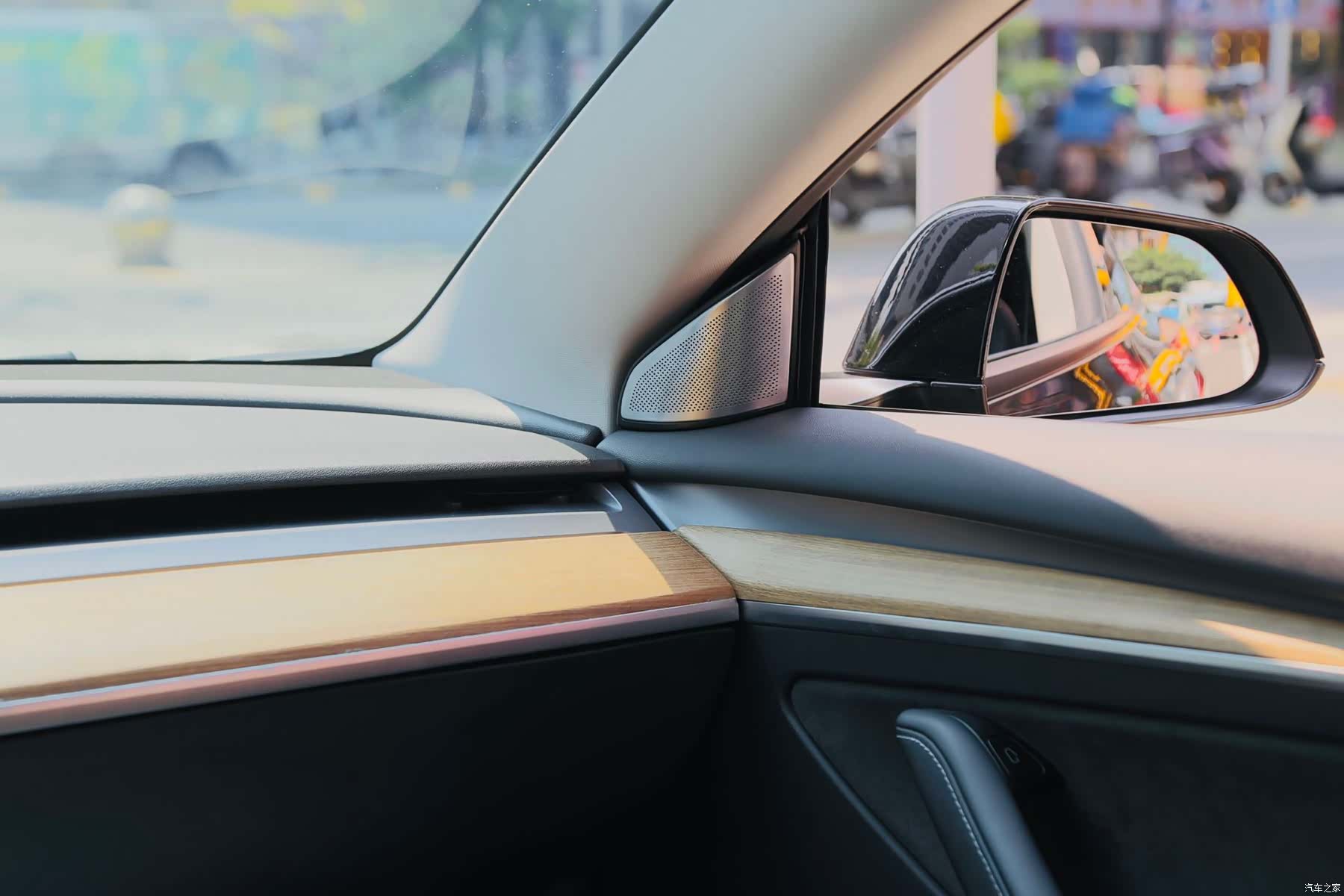 Tesla Model 3, 2021 13