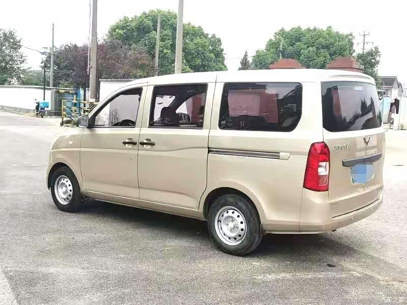 Wuling V, 2017 6