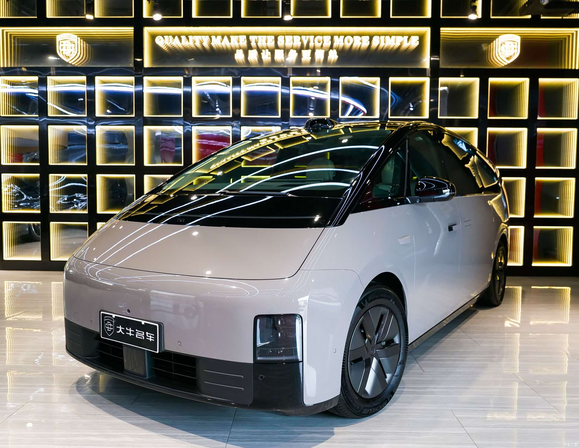 Li Auto MEGA, 2024 1