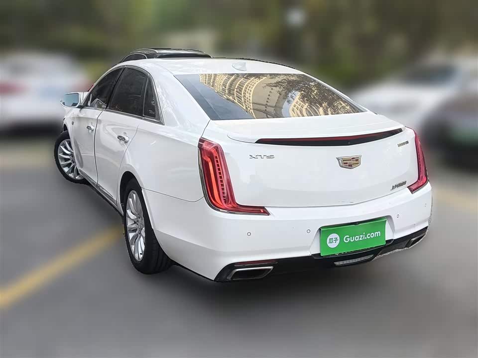 Cadillac XTS