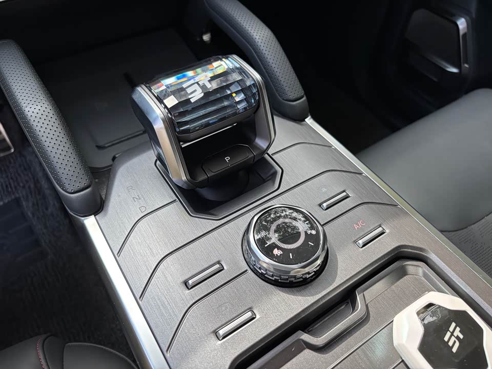 Jetour Jet Traveler C-DM