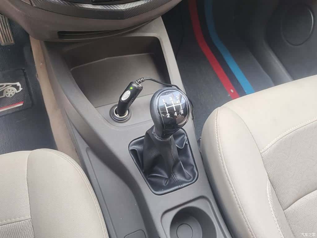 Wuling Hongguang, 2015 10