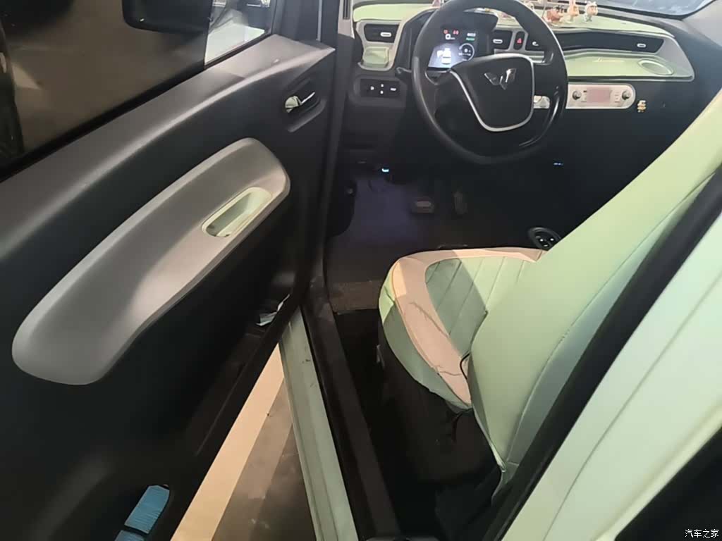 Wuling MINIEV, 2022 16