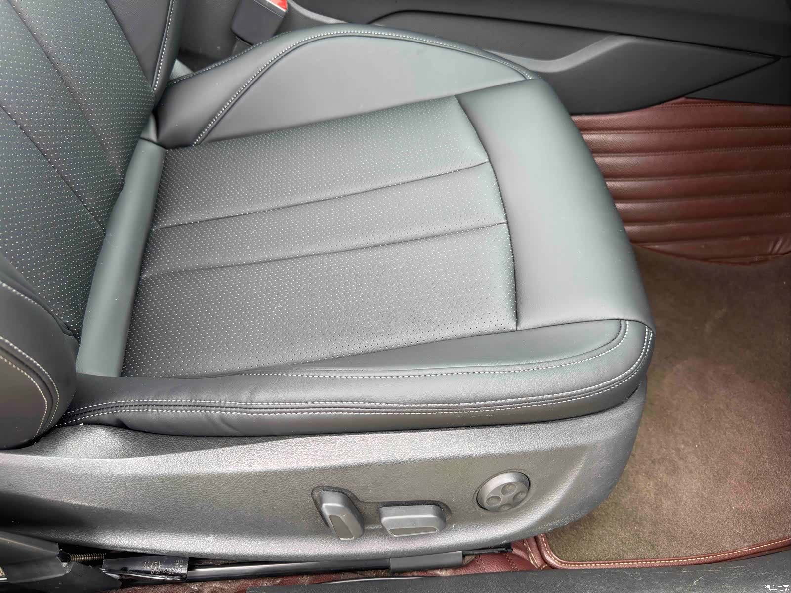 Audi A4L, 2017 19