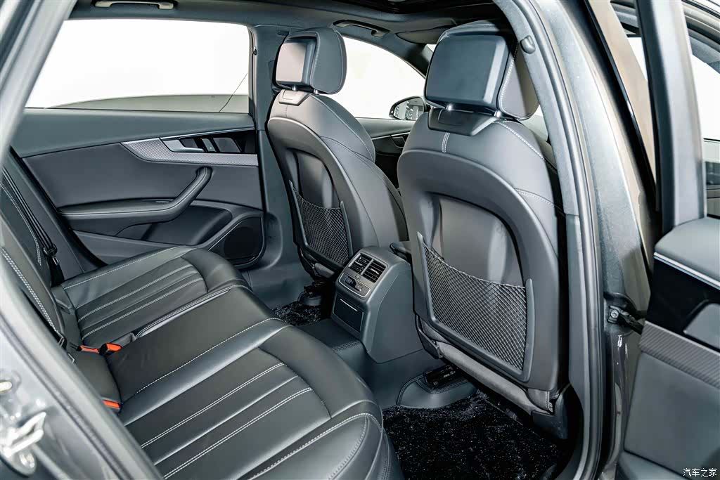 Audi A4L, 2023 21