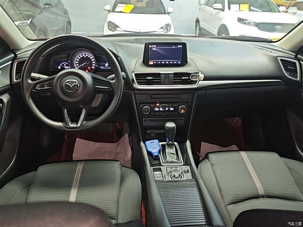Mazda Mazda3, 2020 10