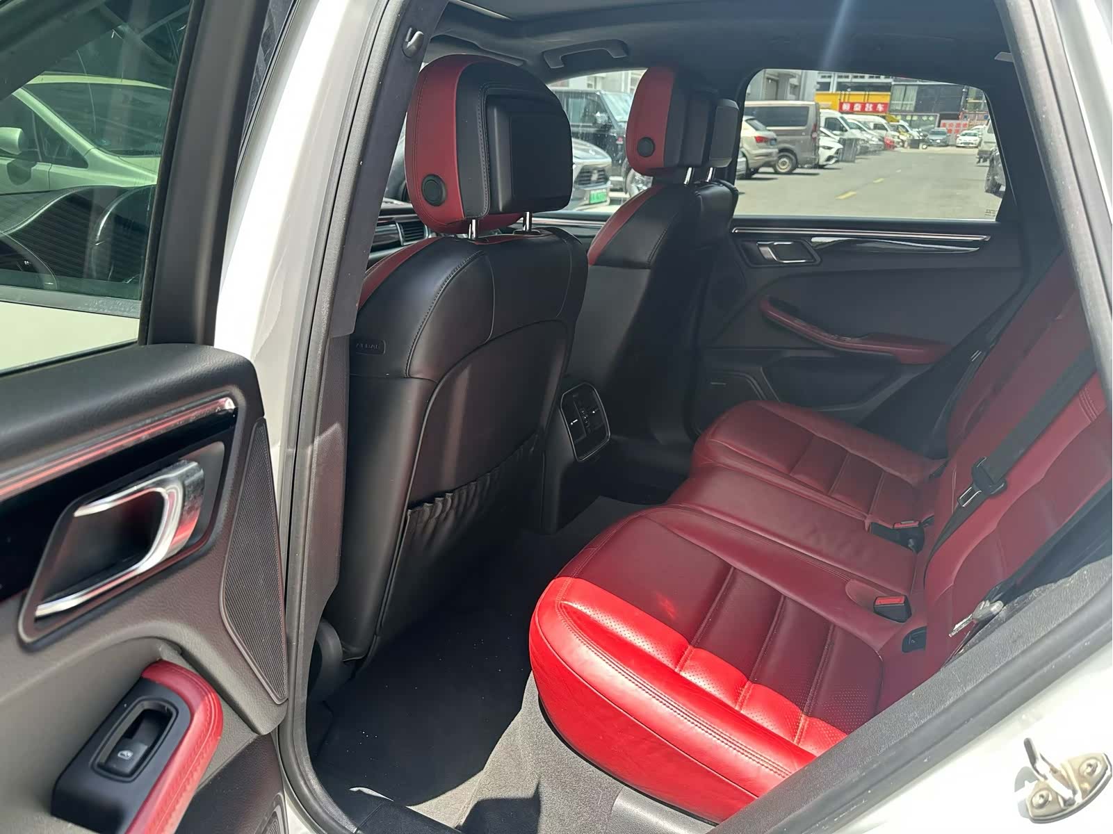 Porsche Macan, 2016 все фото