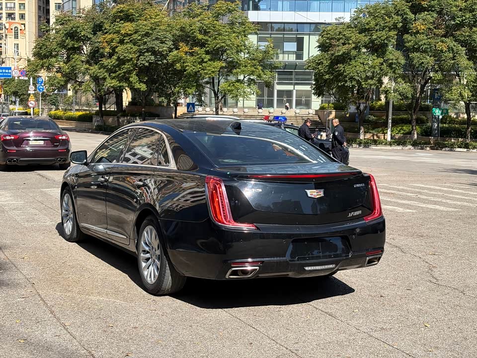 Cadillac XTS