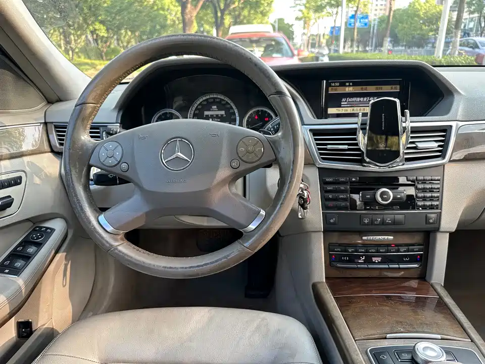 Mercedes-Benz E-class Mercedes-Benz E-class
