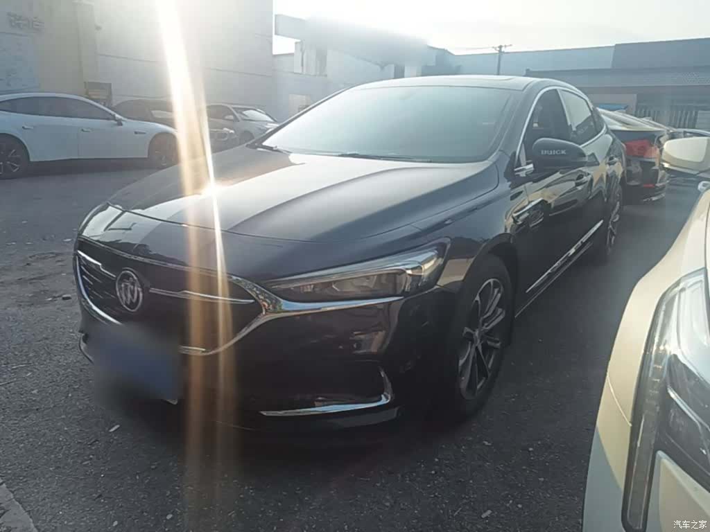 Buick LaCrosse, 2022 1