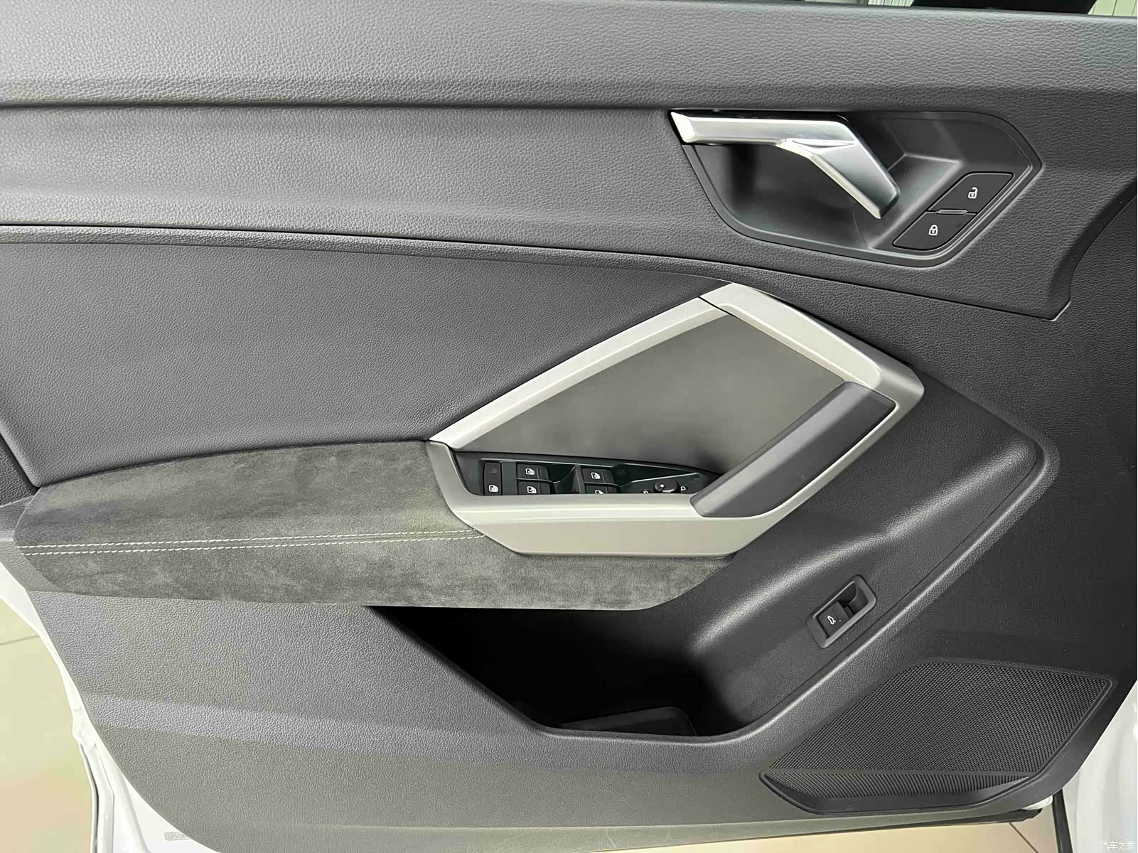 Audi Q3, 2022 8