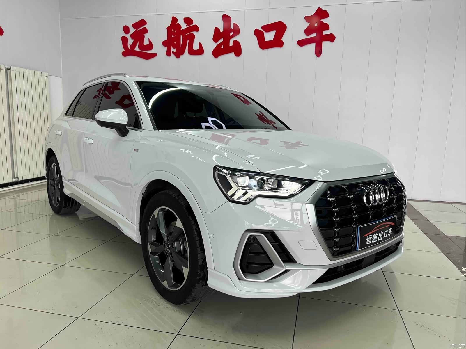 Audi Q3, 2022 3