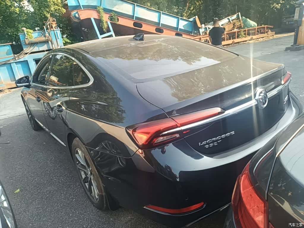 Buick LaCrosse, 2022 все фото
