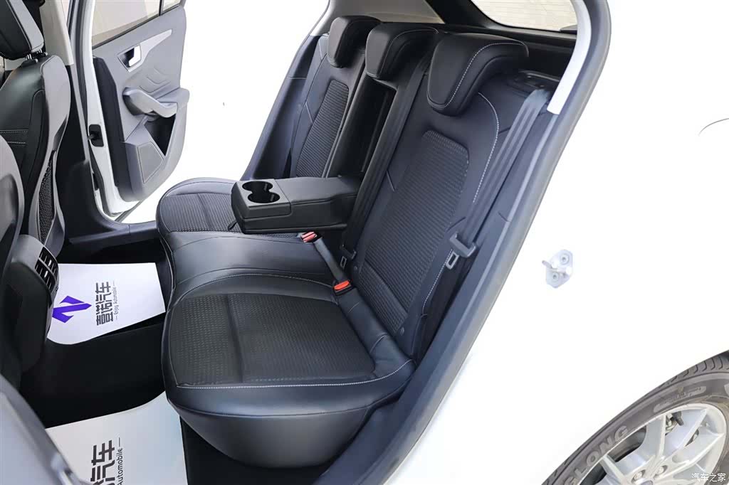 Ford Focus, 2020 28