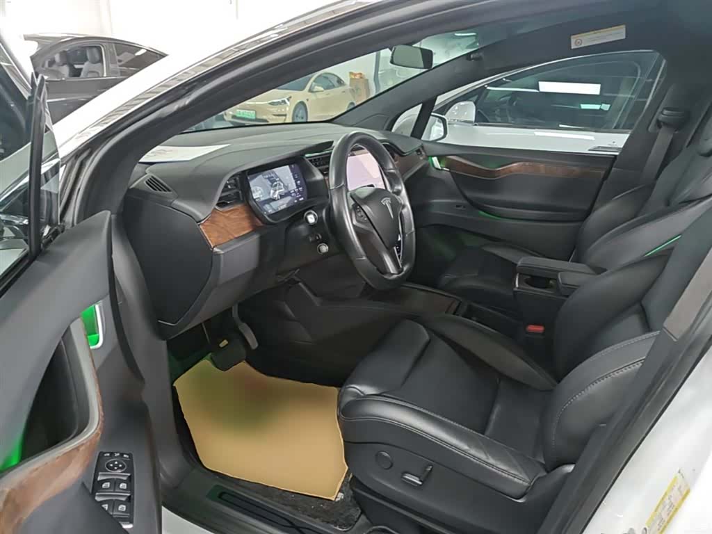 Tesla Model X, 2019 15