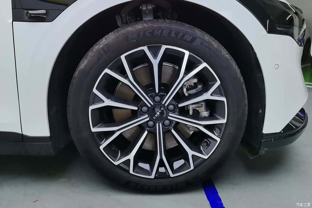 Zeekr 007, 2025 6