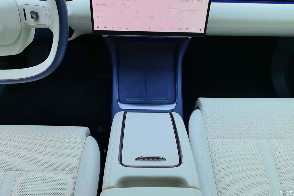Zeekr 007, 2025 16