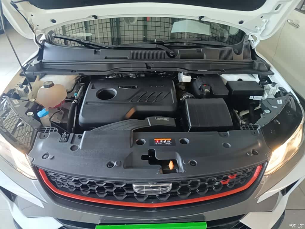 Geely Coolray, 2022 20