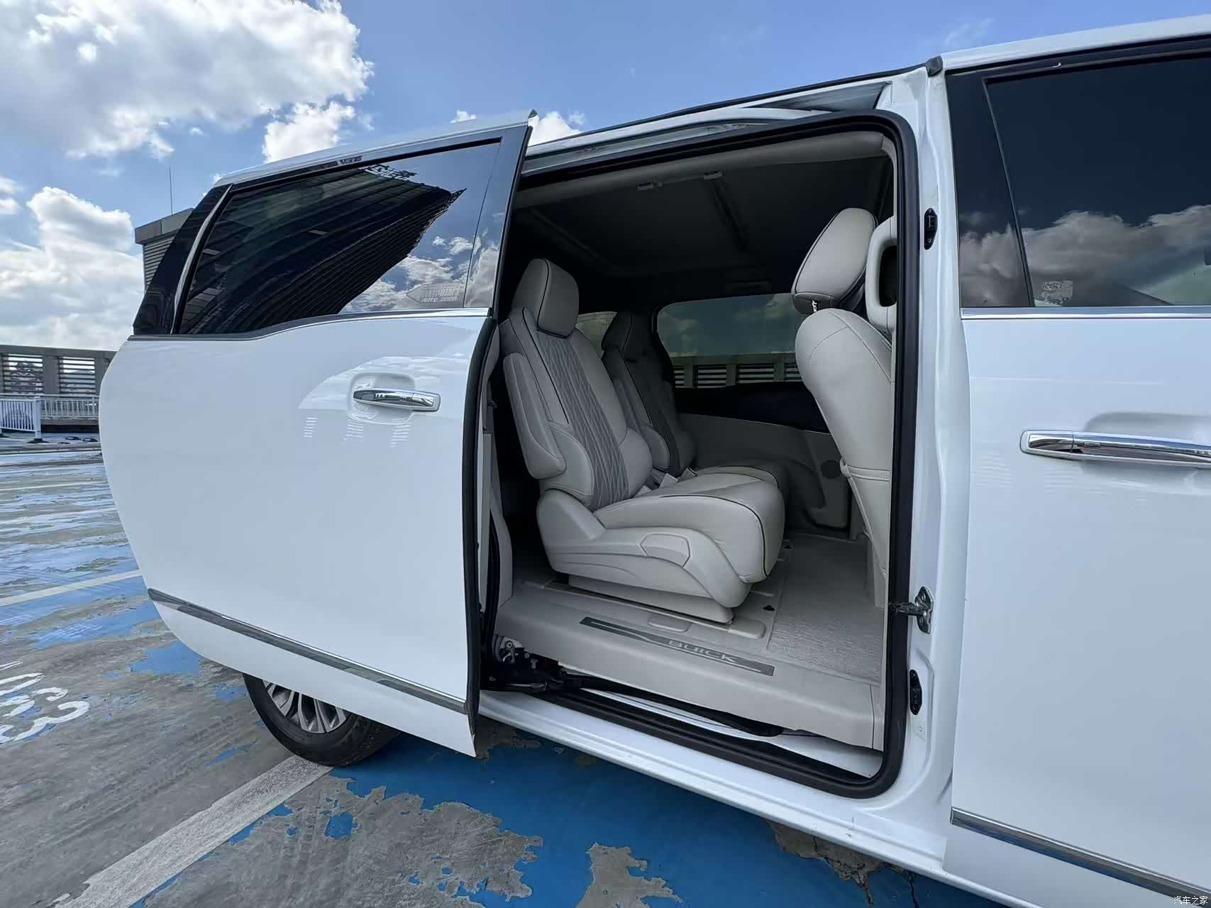 Buick GL8, 2023 8