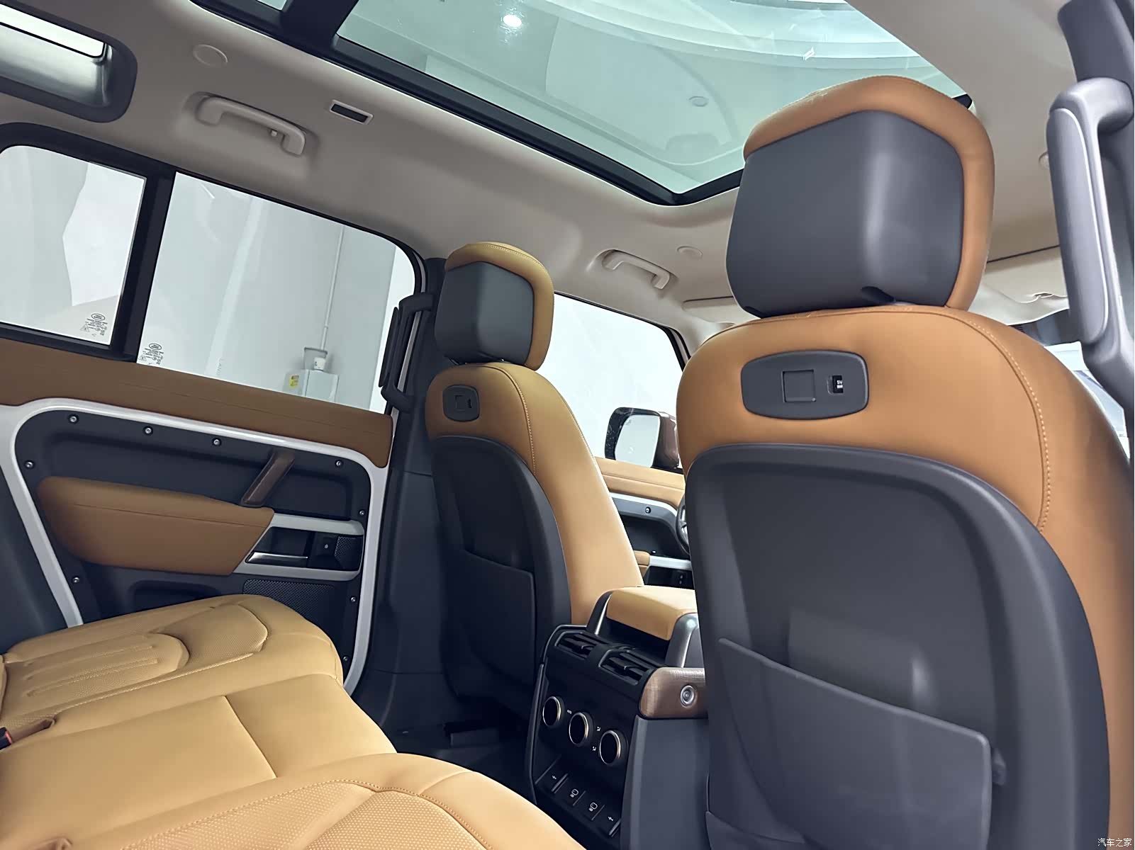 Land Rover Defender, 2021 13