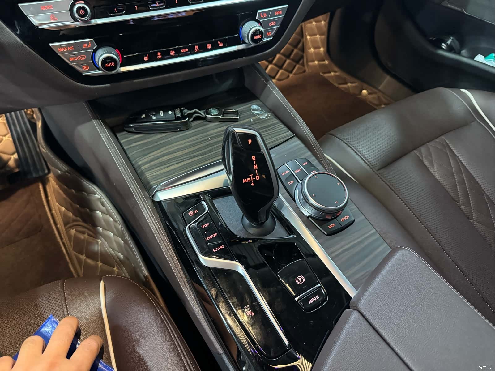 BMW 5 Series, 2022 16
