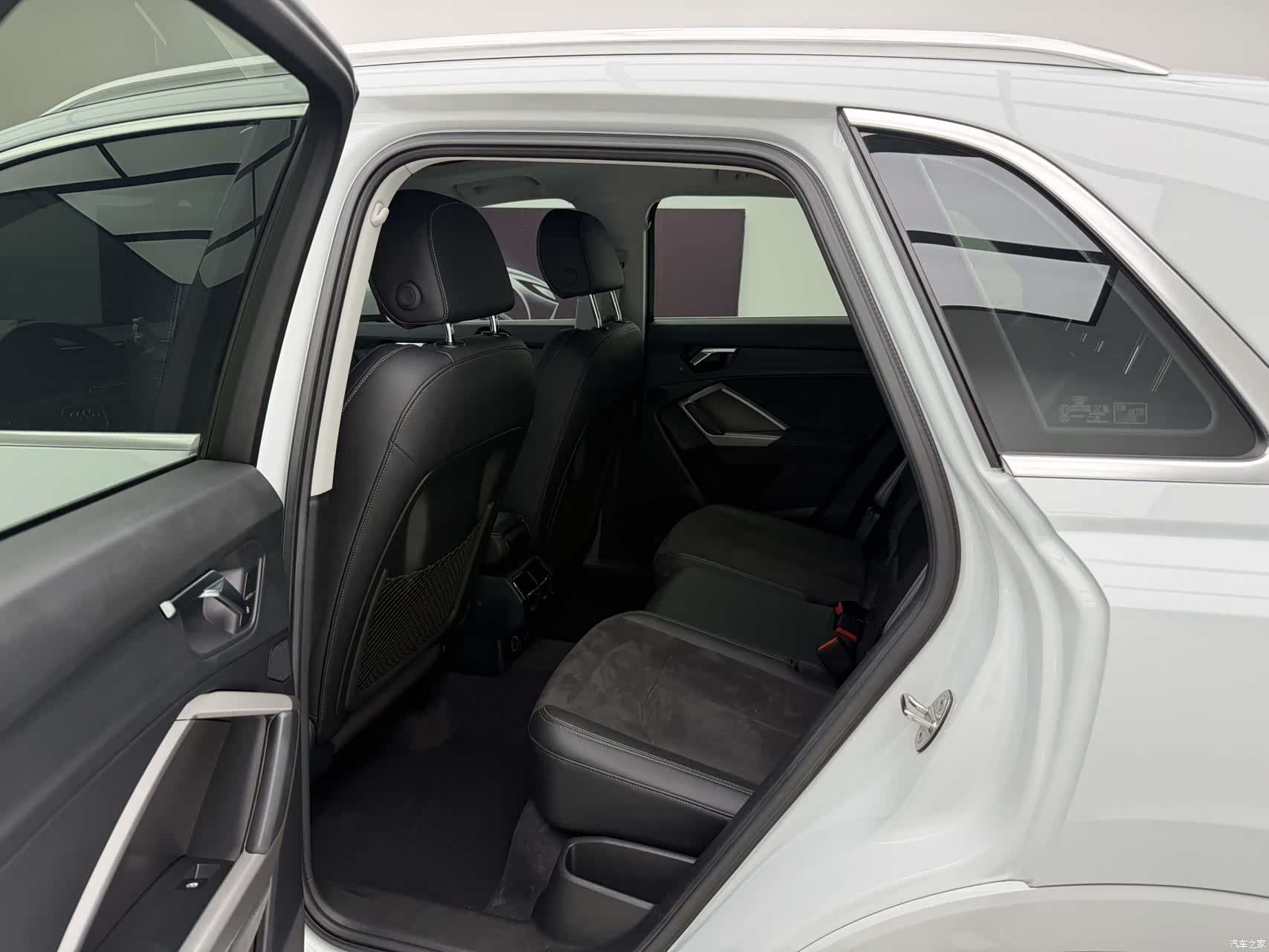 Audi Q3, 2023 15