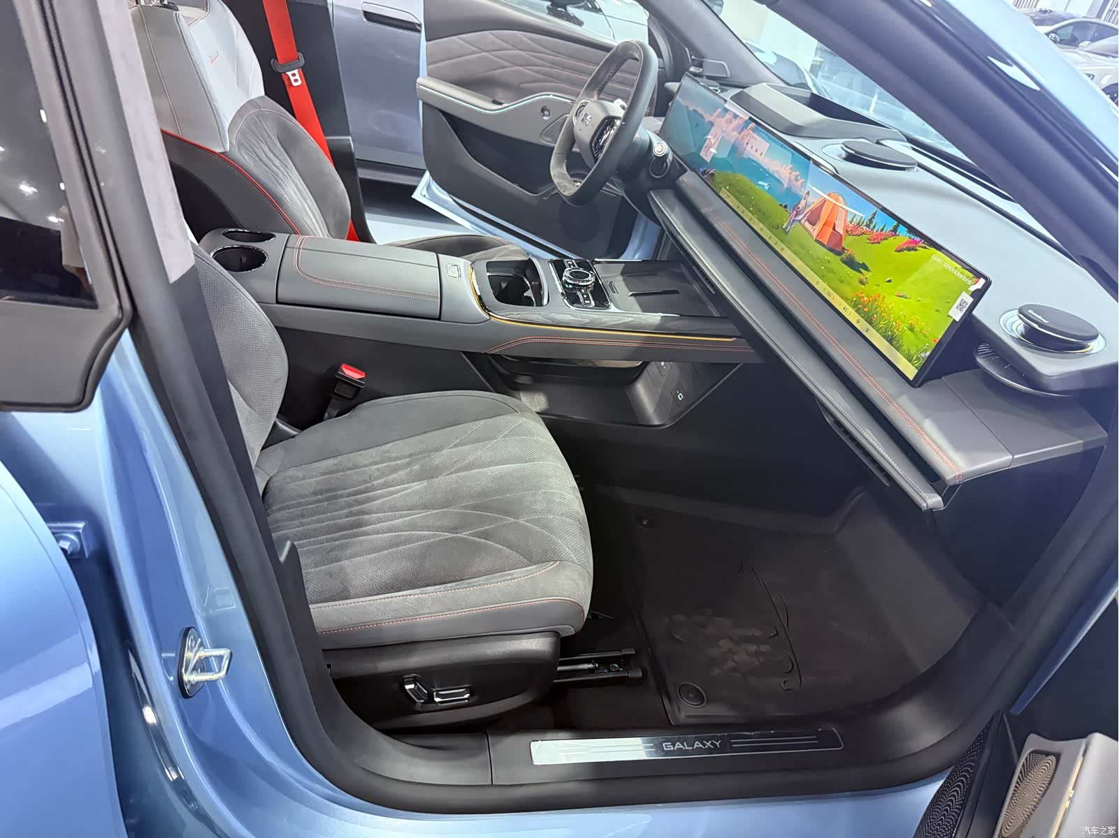 Geely E8, 2025 8
