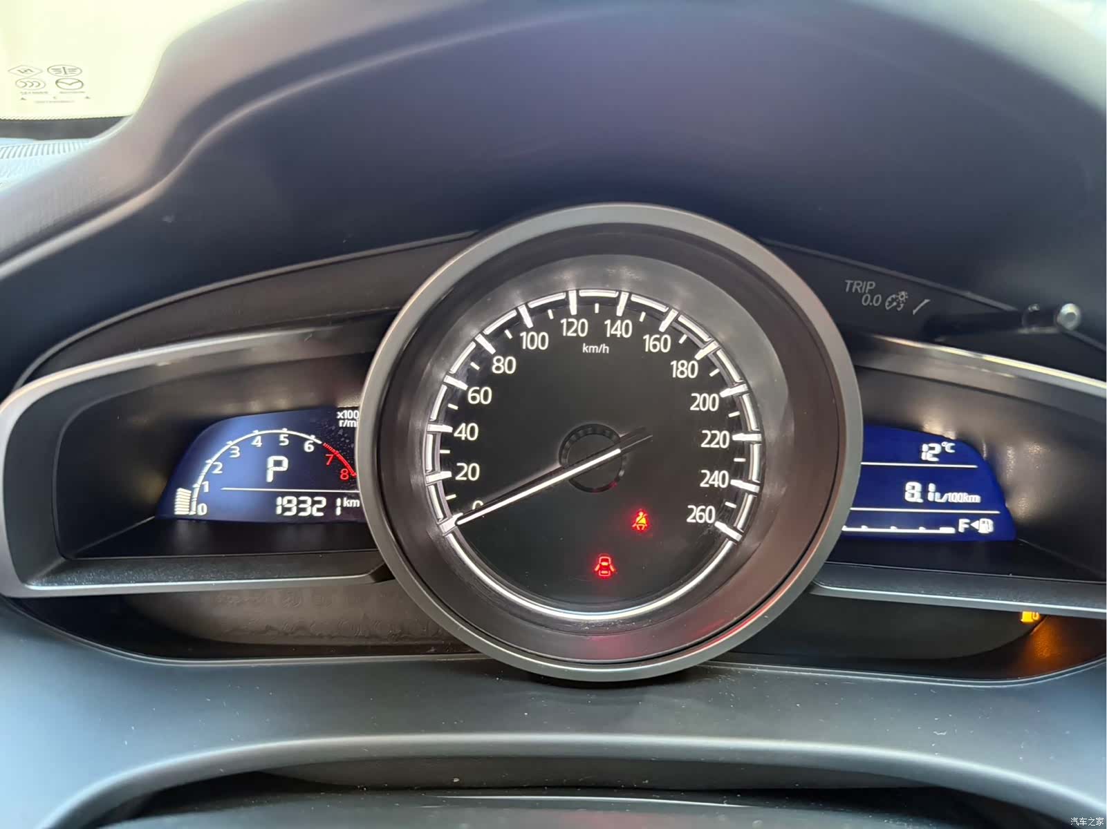 Mazda CX-4, 2023 12
