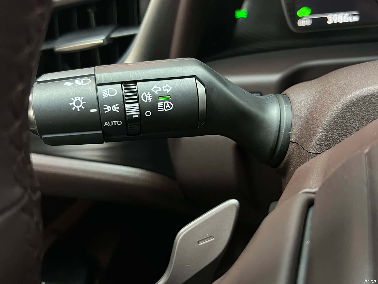 Lexus ES, 2021 23