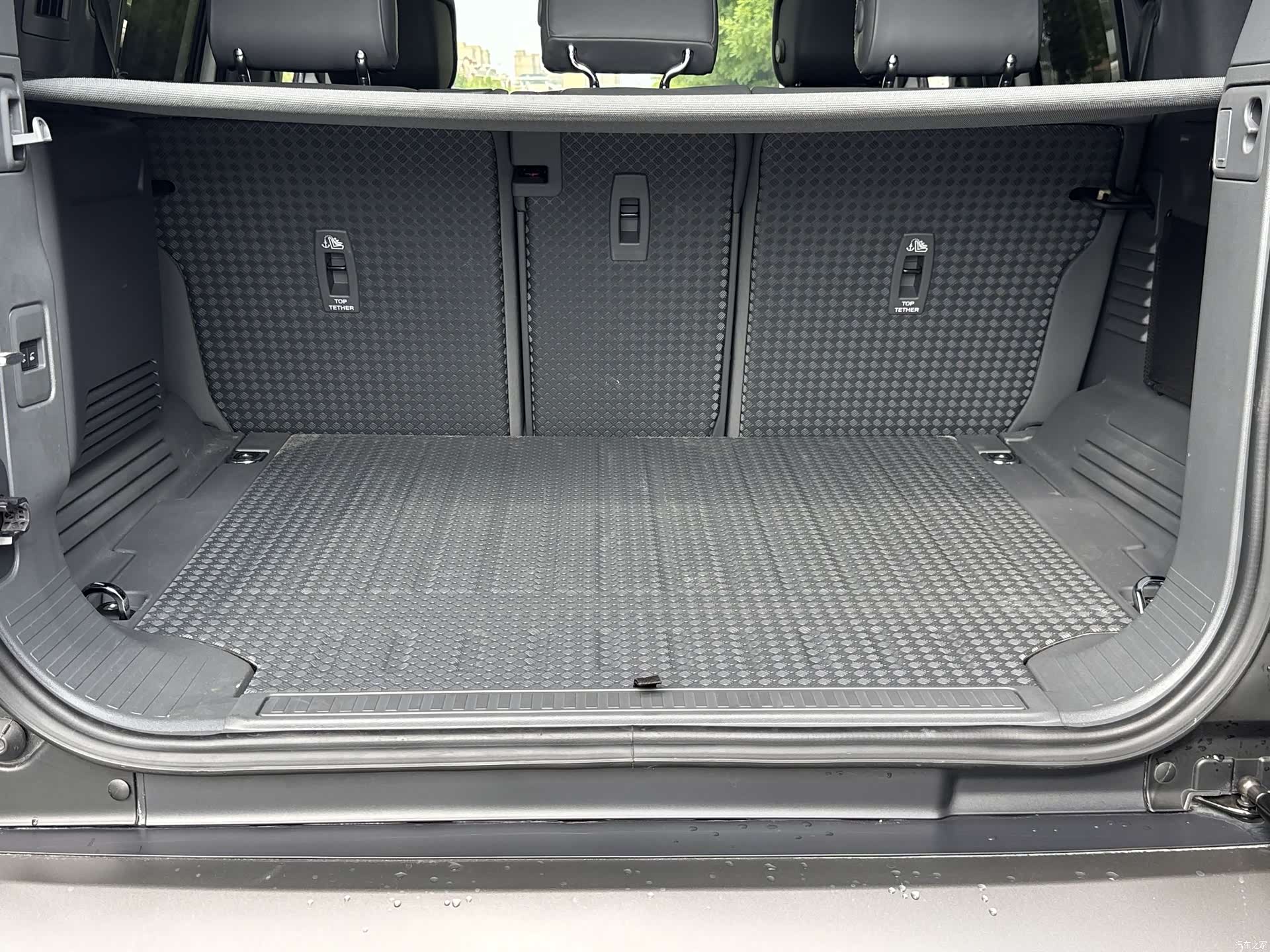 Land Rover Defender, 2021 31