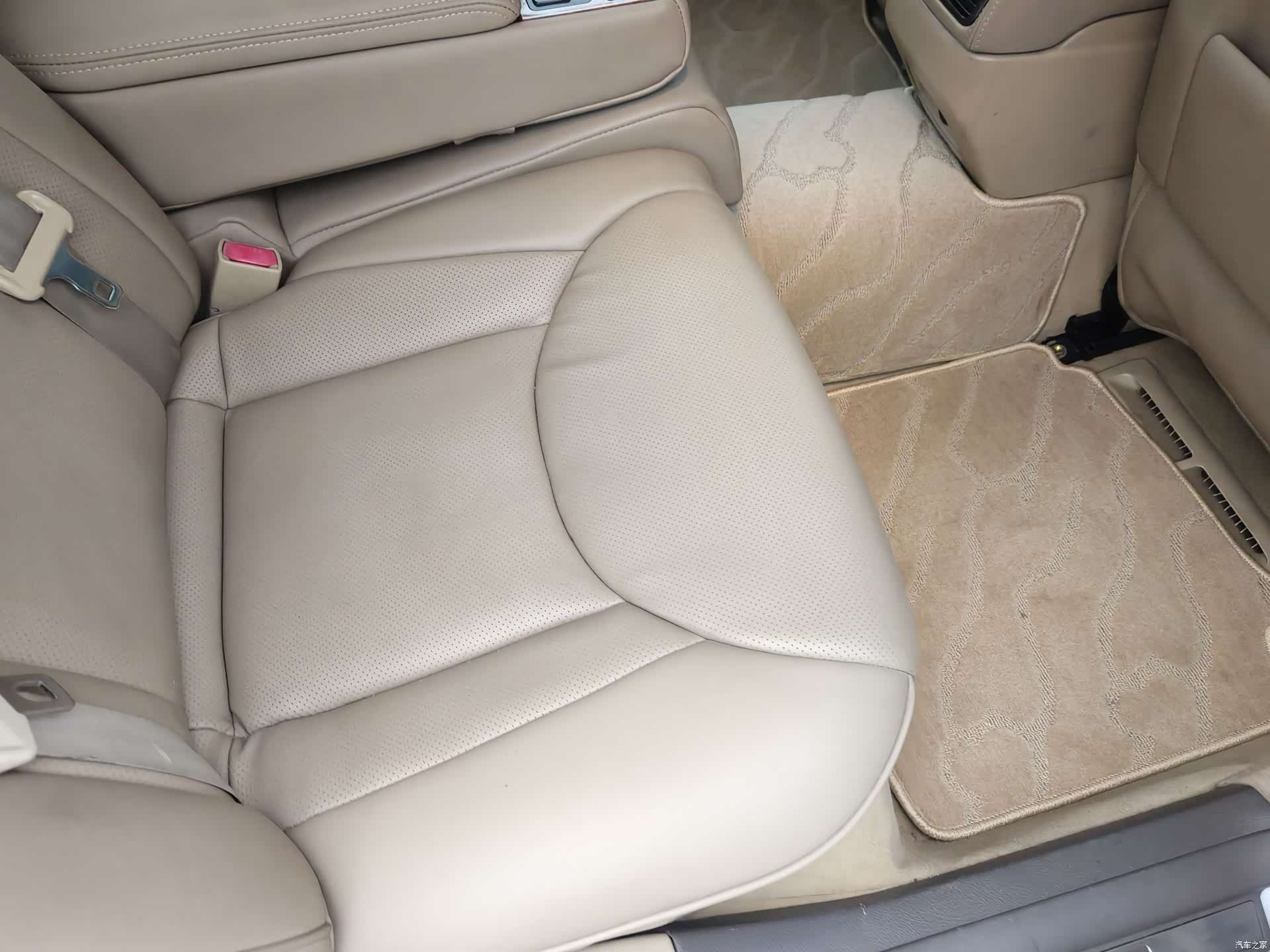 Lexus LS, 2005 26