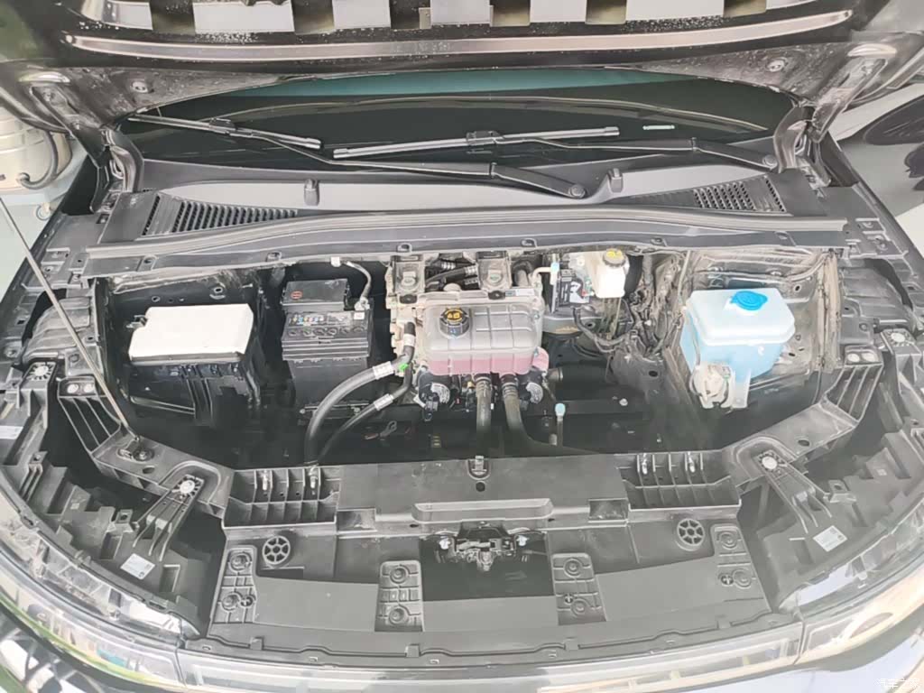 Leapmotor B01, 2025 20