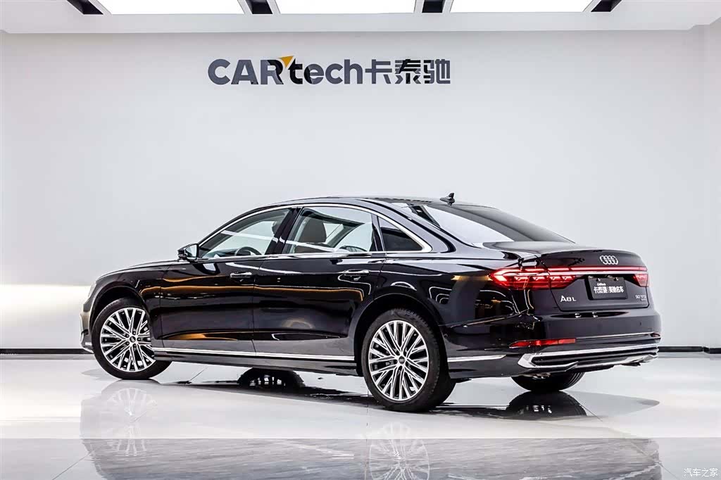 Audi A8L, 2024 4