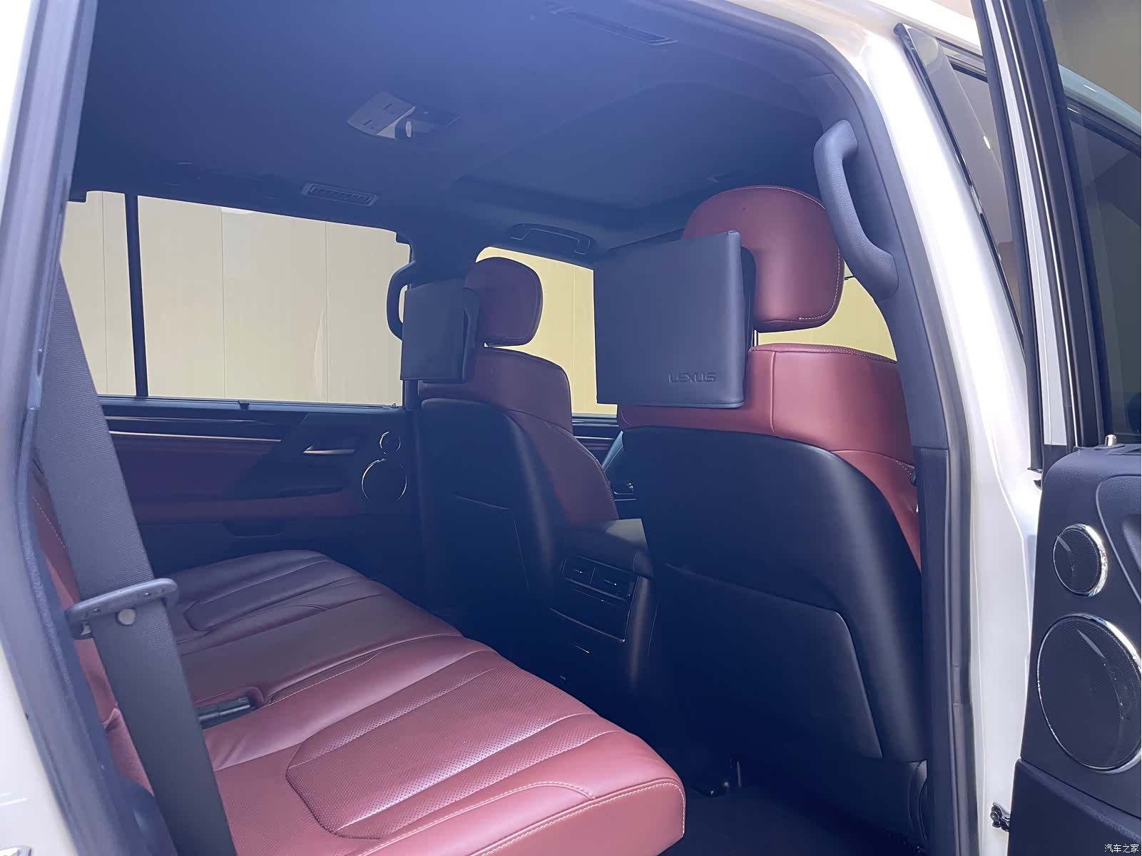 Lexus LX, 2019 15