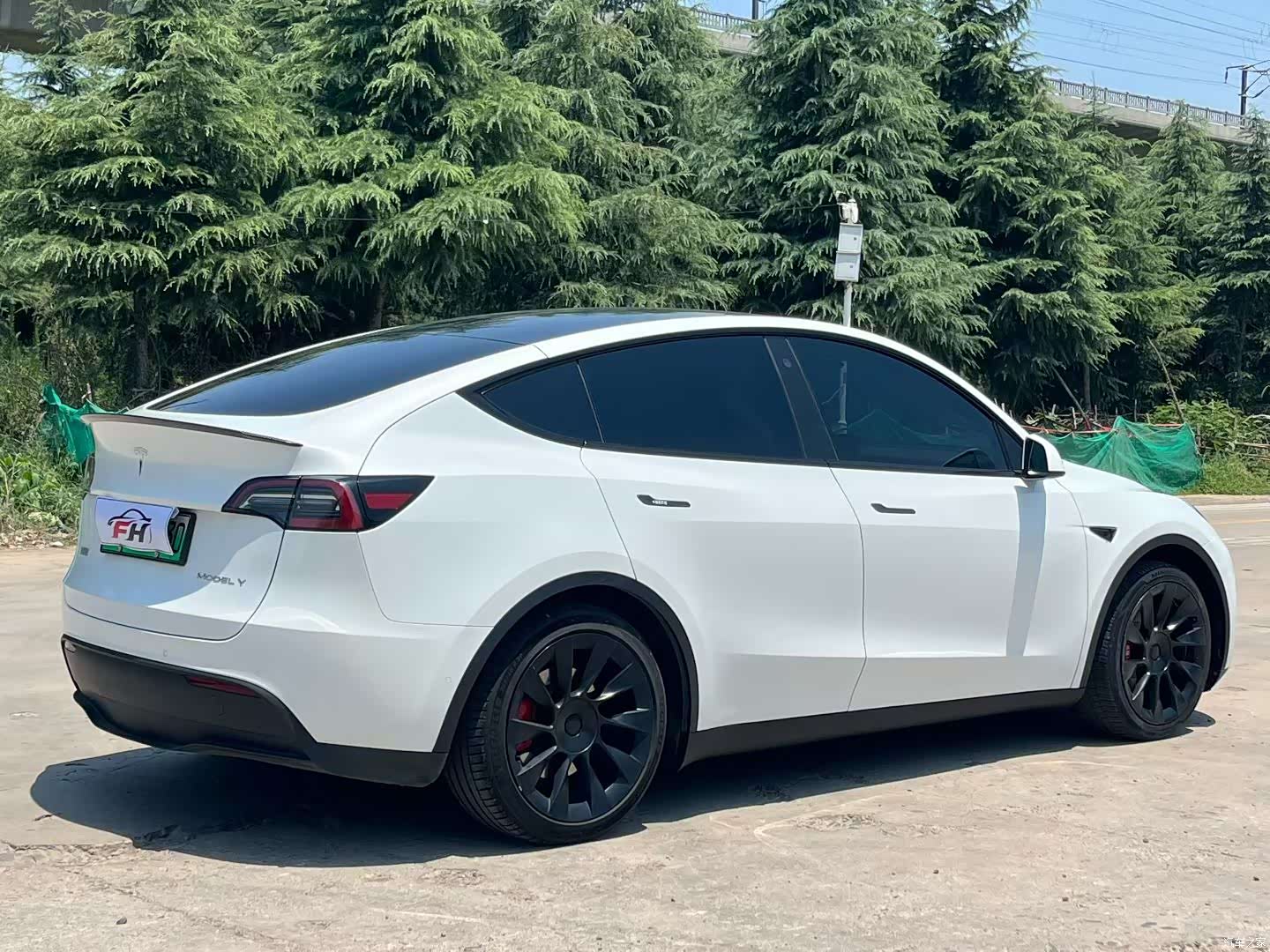 Tesla Model Y, 2024 9