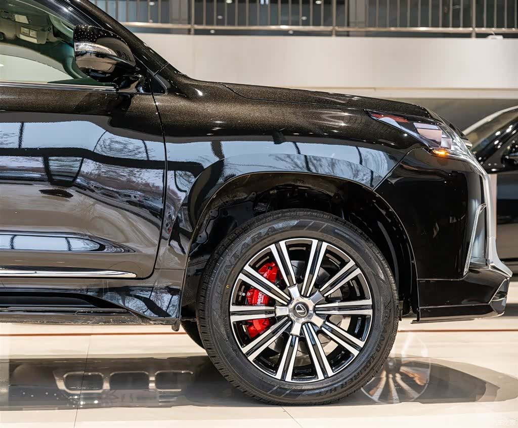Lexus LX, 2022 все фото