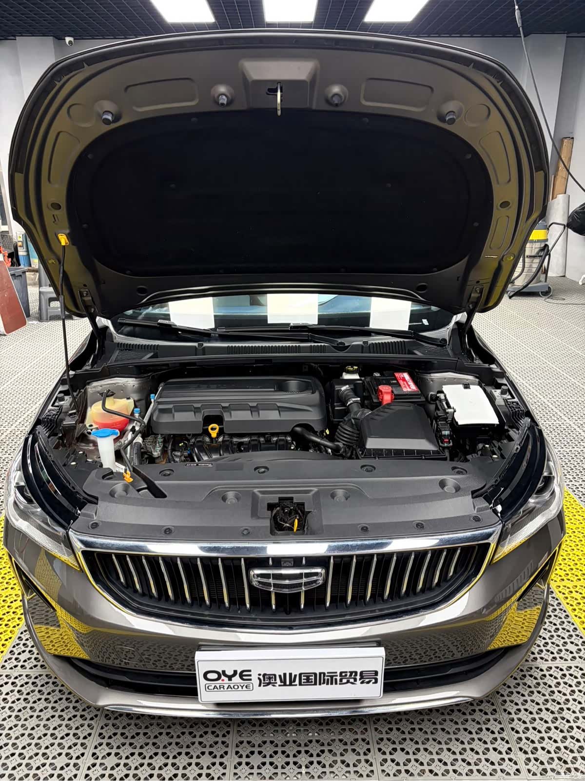 Geely Emgrand, 2022 9
